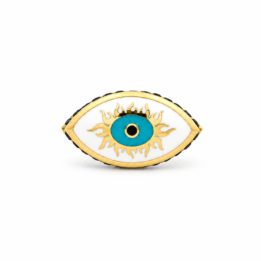 Fiery Eye Diamond Ring in yellow gold