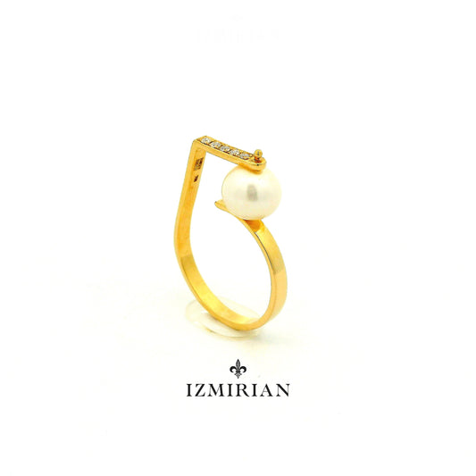Geometric Pearl Diamond Ring
