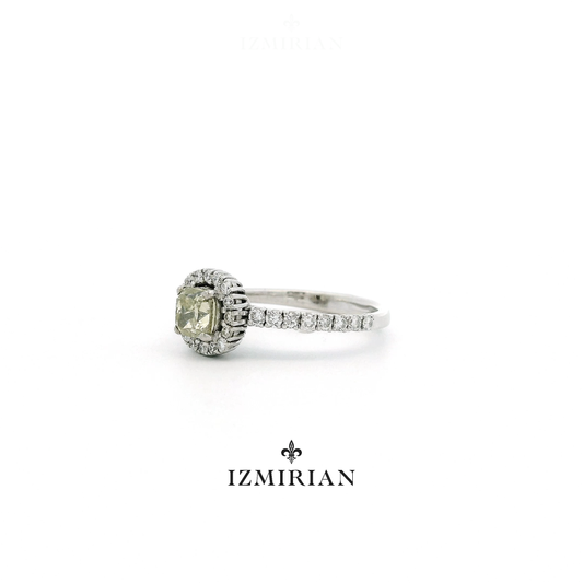 Champagne Éclat Diamond Ring