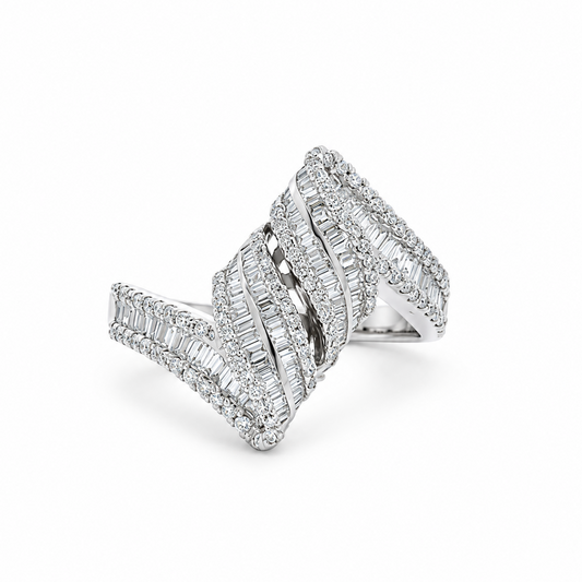 Ondé Diamond Wave Ring