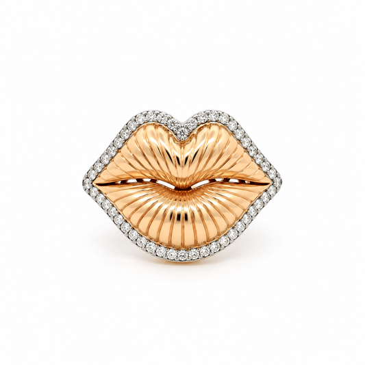 Kiss Me Diamond Ring in white and rose gold